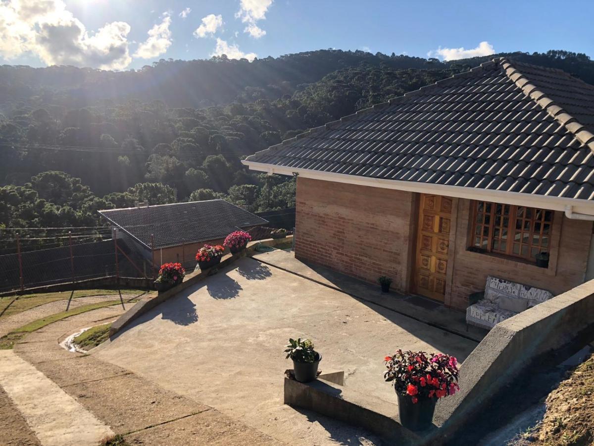 Casa Aconchegante Na Montanha Apartment Campos do Jordao Exterior photo